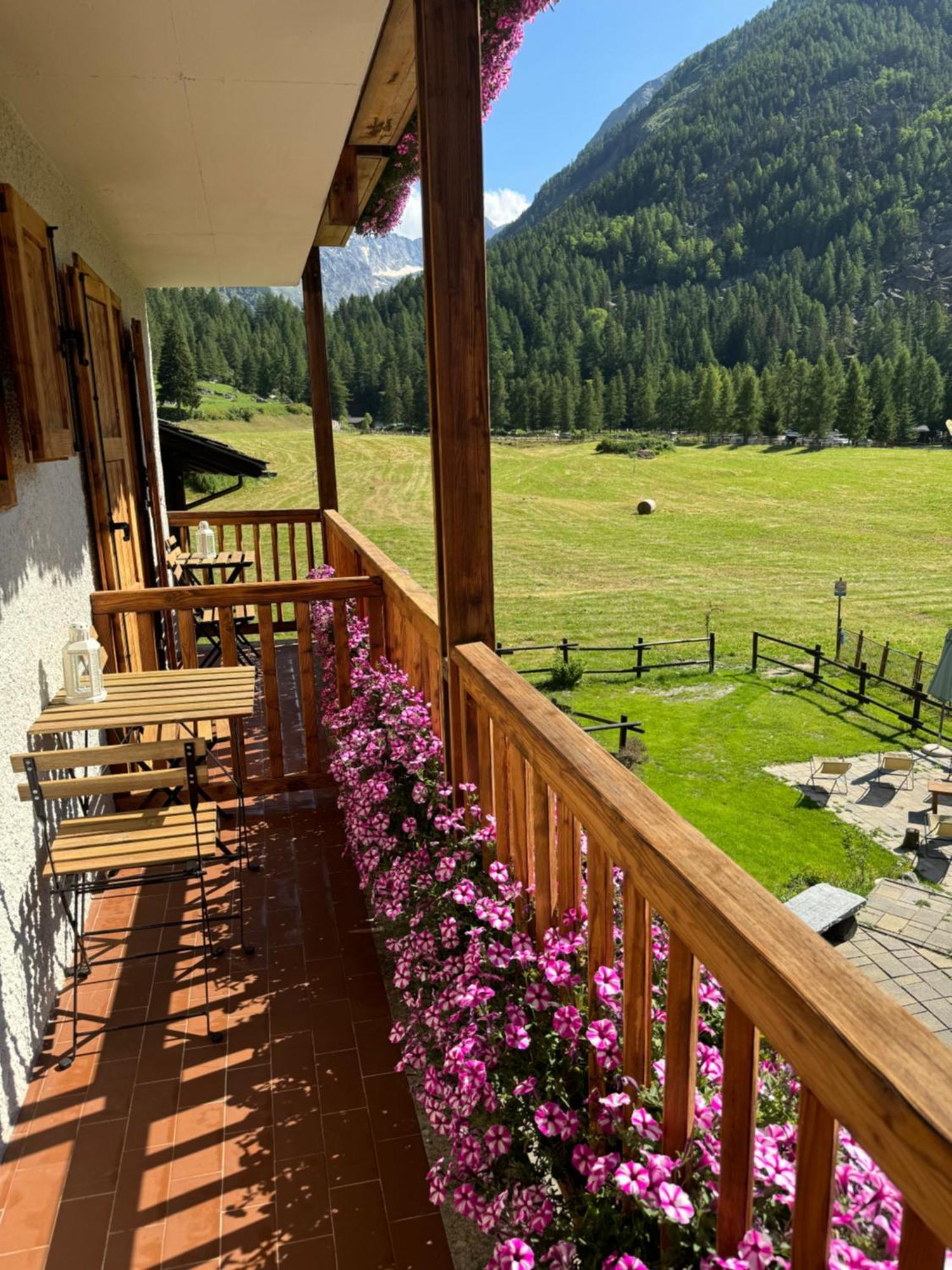 Hotel Ondezana Cogne Exterior photo